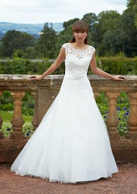 Anne Whittaker Bridal Wear 1082071 Image 3